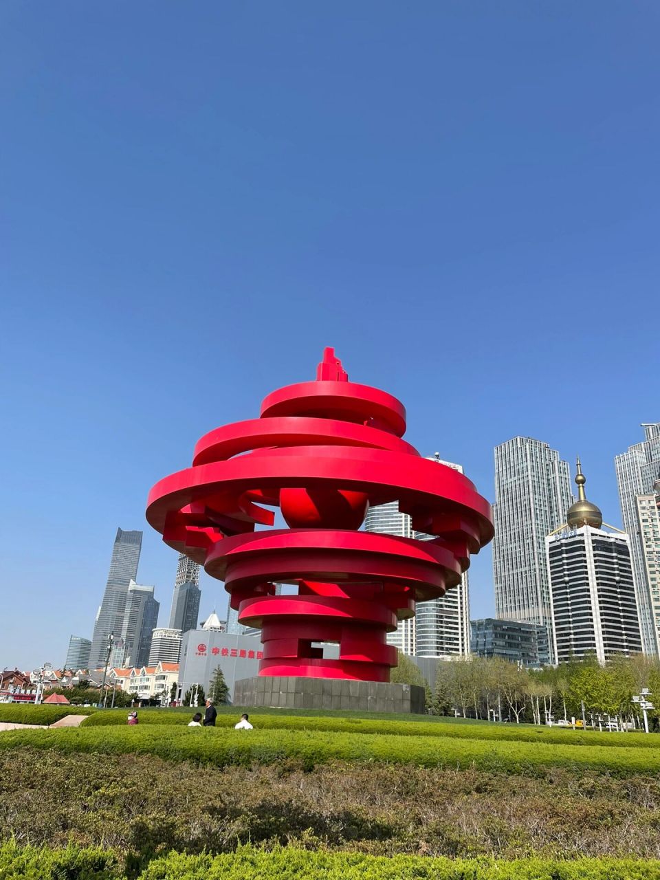 网红打卡地 最新灯光秀时间 94五四广场是青岛的城市名片93是来