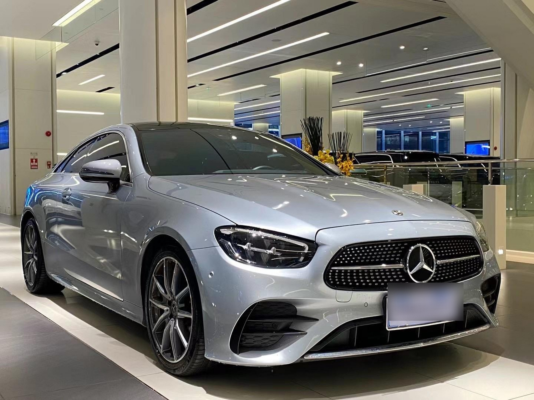 最新收购 —— 2021款 奔驰e260 轿跑车 2021年4上牌 行驶约1.