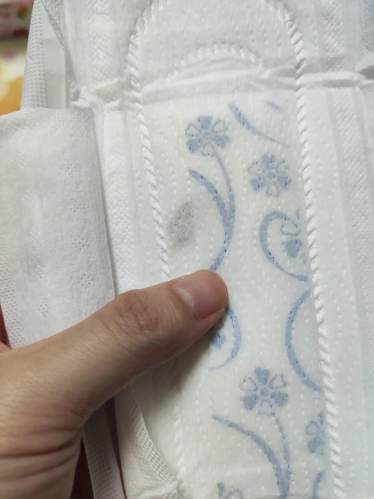 姨妈巾 因为放在新家,最近半个月才住进来,所以才用.