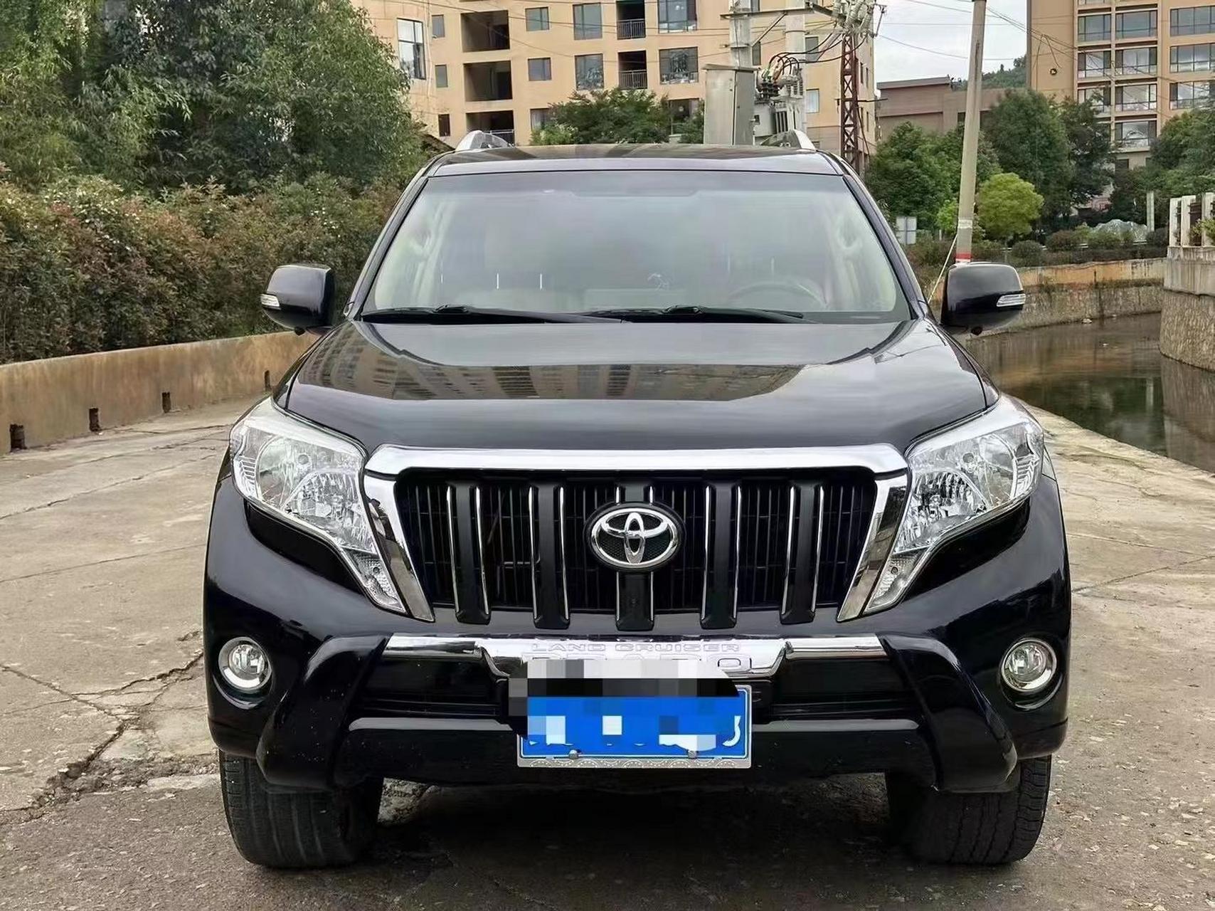 丰田普拉多   美规版4.