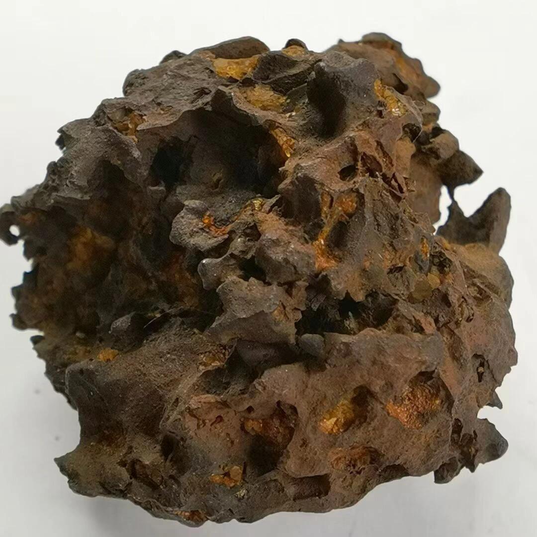 石铁橄榄陨石原石,它长这样子9897
