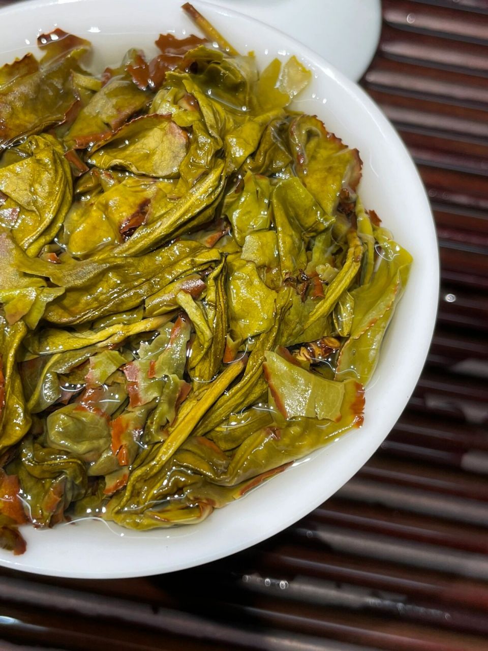 漳平水仙,礼盒新版面 闽南乌龙茶,绿叶镶红边,如兰似桂