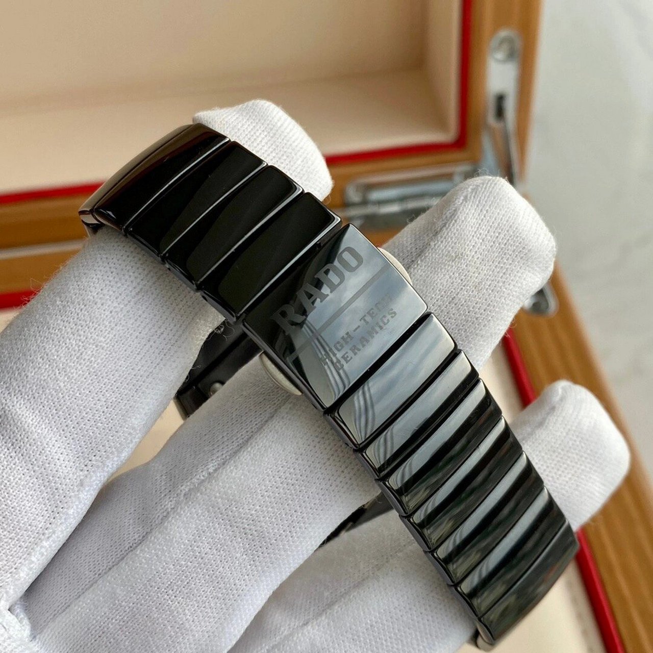 雷达rado-sintra银钻系列r13336732 男士石英表,陶瓷材质,黑金刚,表径