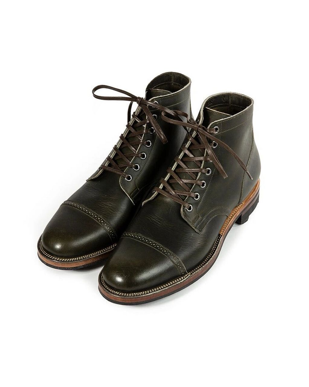 种草 | viberg 盖头2030光面牛皮全集 viberg 作为加拿大工装靴之王