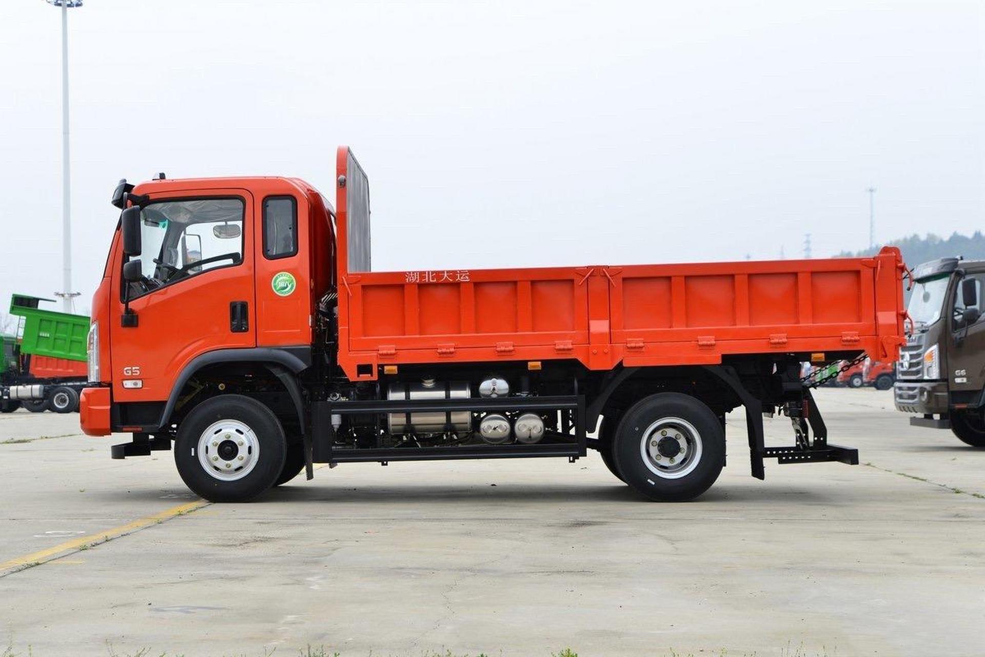 大运g5平板自卸车.玉柴165马力 箱长5.2米