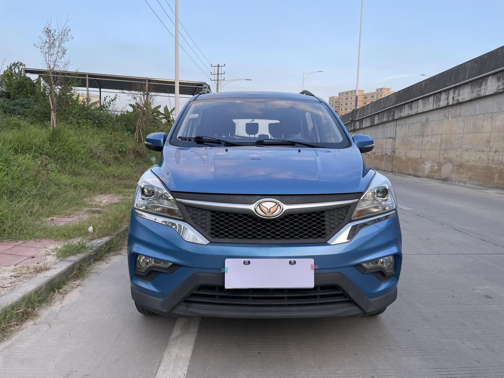 2016年北汽幻速h3 手动1.5豪华版.