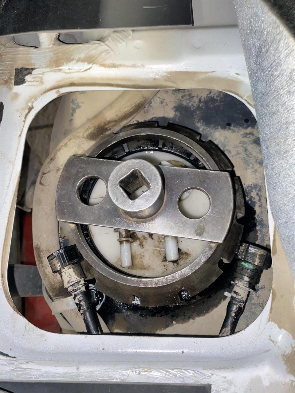 瑞虎3汽油泵更换. 瑞虎3.