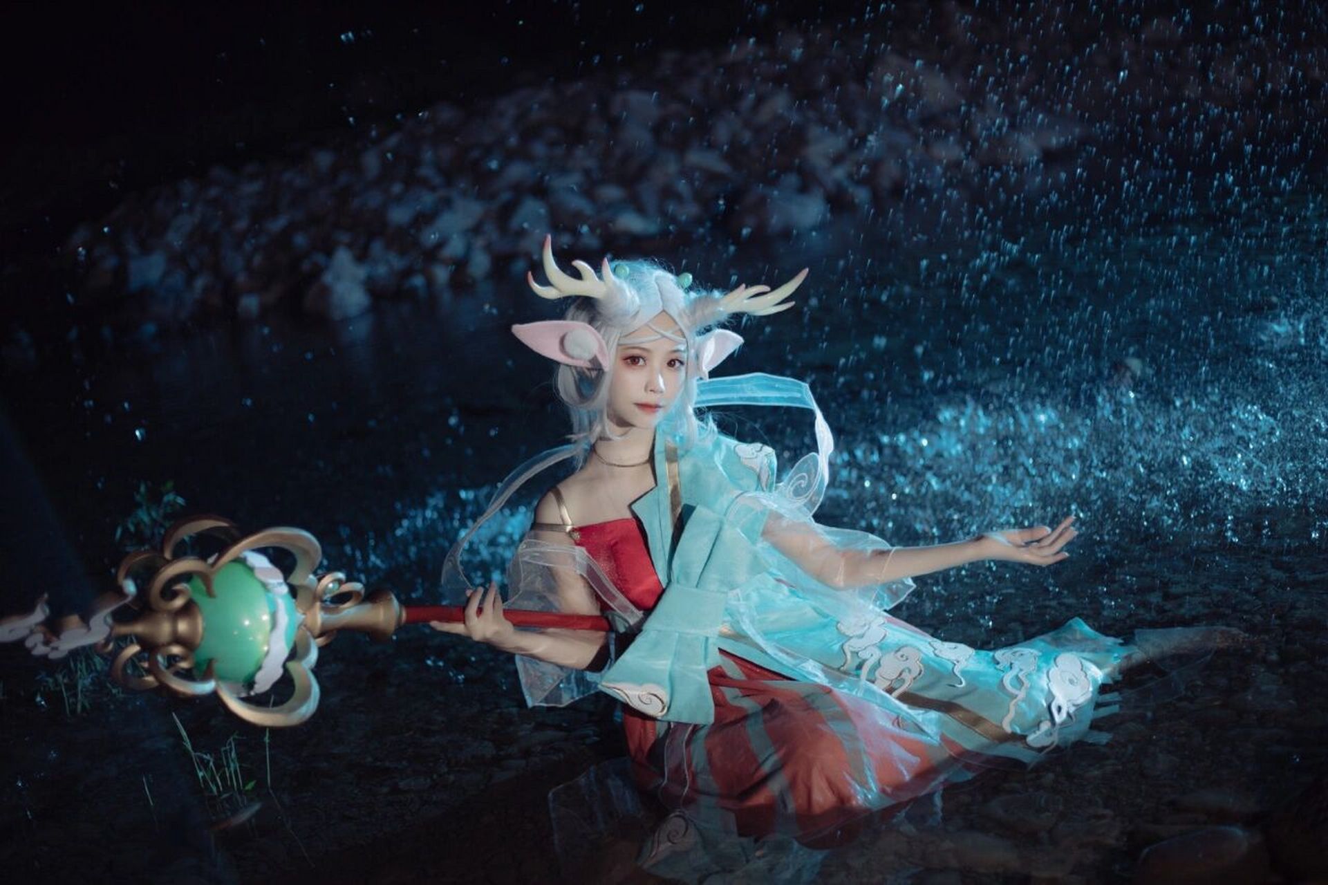 cos# #王者荣耀# cos正片   王者荣耀瑶遇见神鹿 『要变成光,因斡有