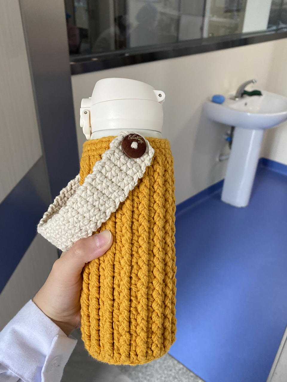 冬天也要给杯杯钩件衣服|杯套『附图解』 杯套钩织 简单又好看 新买的