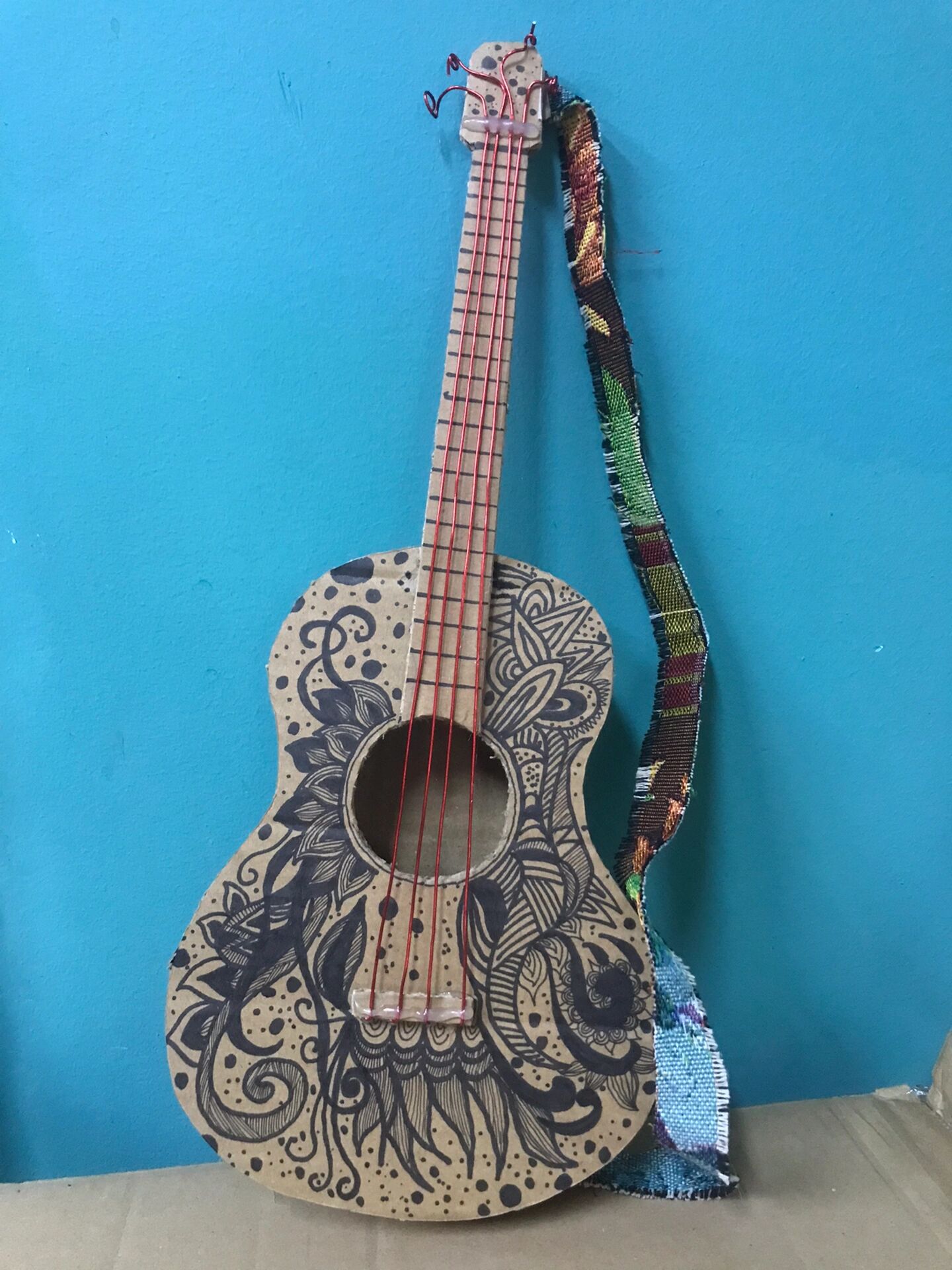 废物利用——纸板手工吉他92