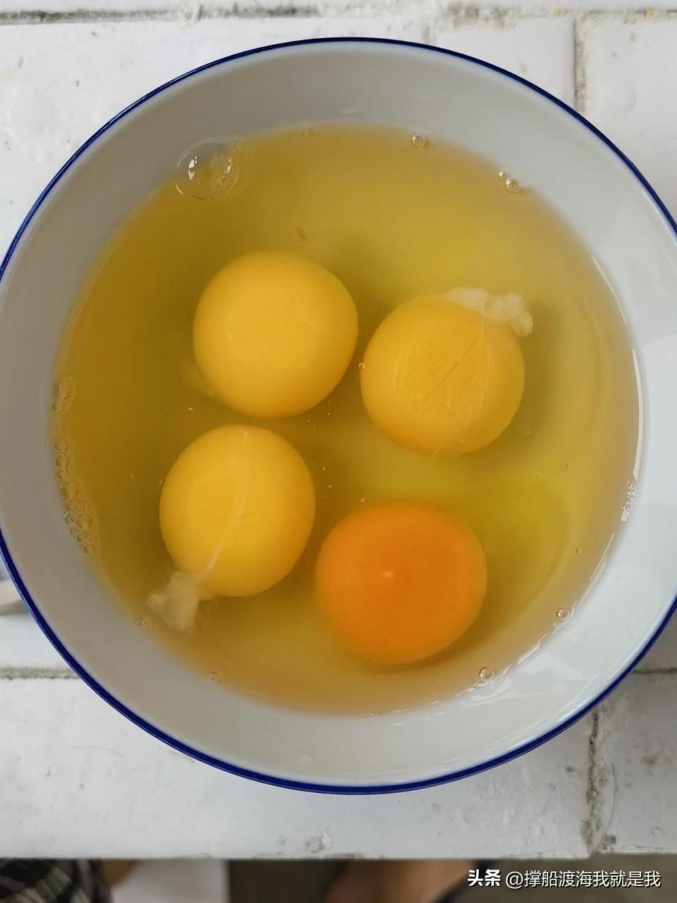 请教各位,我是不是买到假鸡蛋了?