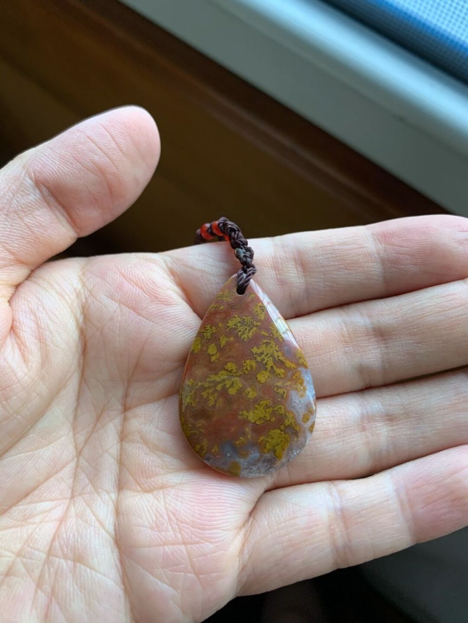 翻出几块好些年前收藏的战国红,那会特别喜欢这种石头的纹路,大自然得