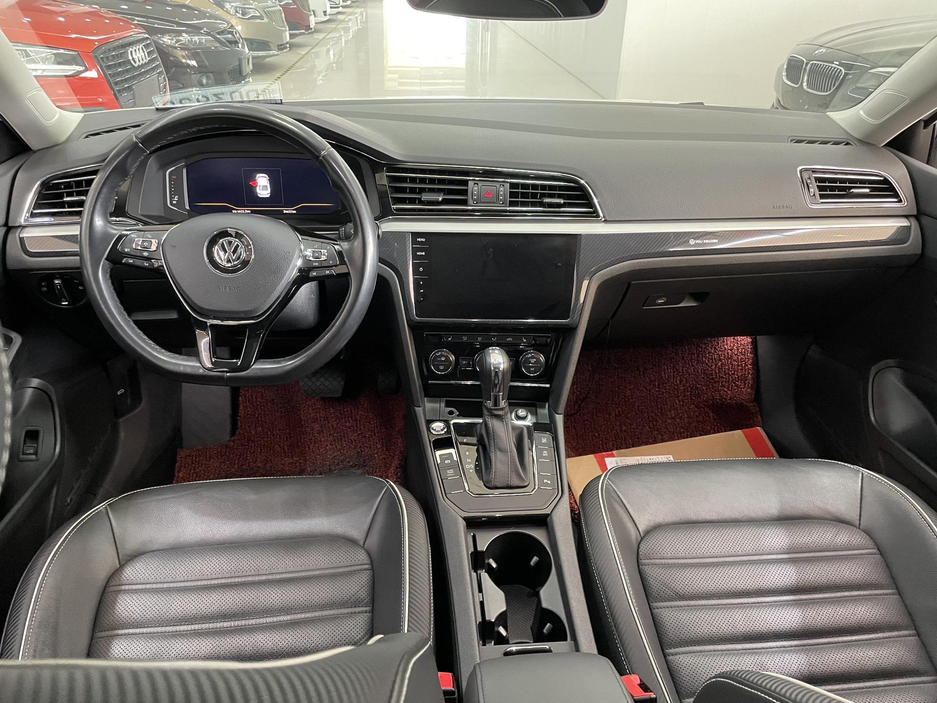 4t280大众凌渡高配,电动座椅电动座椅,液晶屏.三万公里