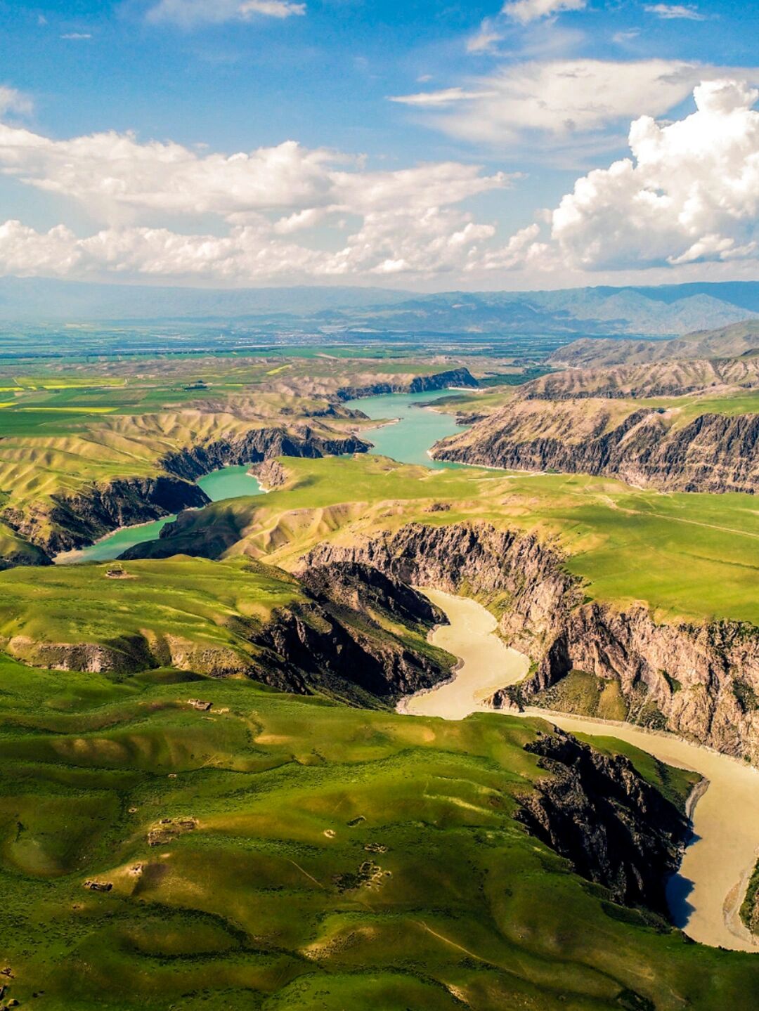 阔克苏大峡谷 阔克苏大峡谷 阔克苏大峡谷位于喀拉峻核心景区,需要从