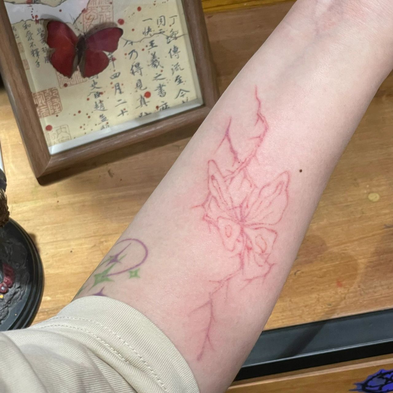 空针纹身|荆棘蝴蝶03 010101 在身上留下短暂的记号 	 耗时45