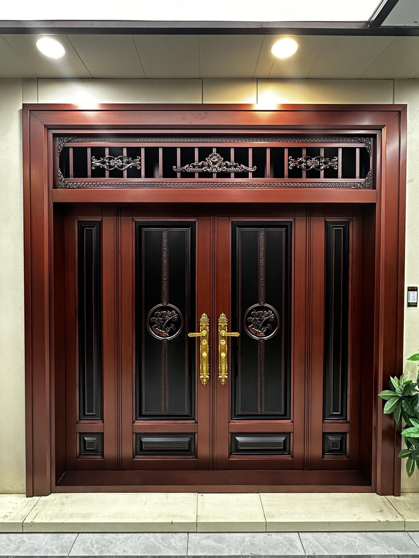 飞鹰门业全体员工,衷心祝愿家人们,正月十五邀月赏灯祝福到,鸿运飞临