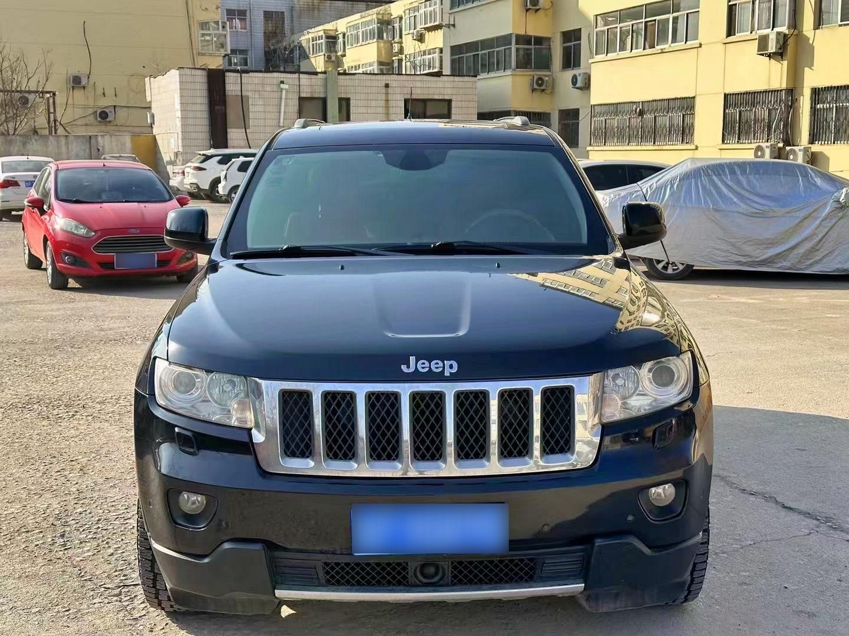 6顶配旗舰导航版,4x4 全景天窗,多种地形驾驶模式    车况原版无事故