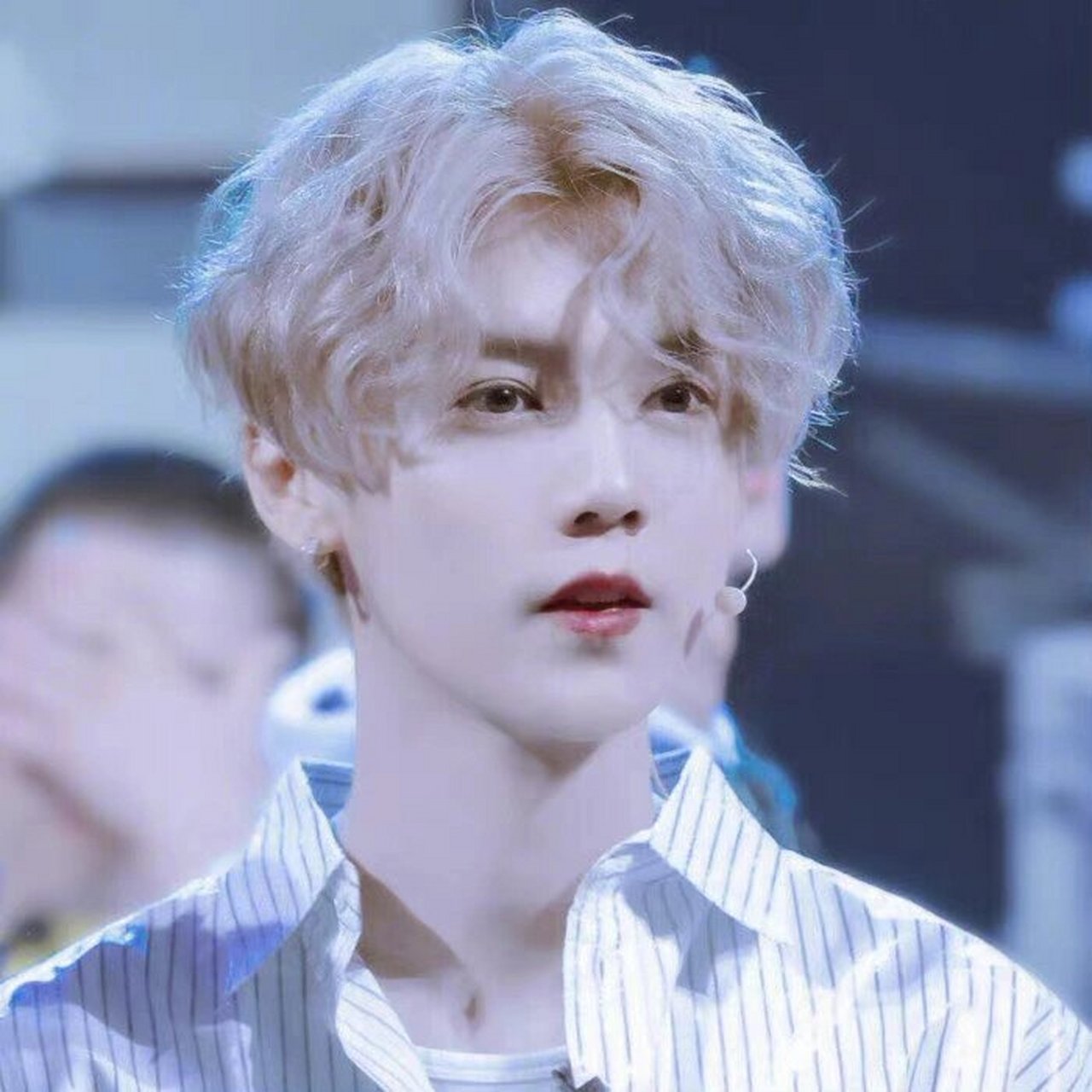 鹿晗头像 可可爱爱的鹿哥头像来一波😭😭崽崽好可爱啊,可盐可甜