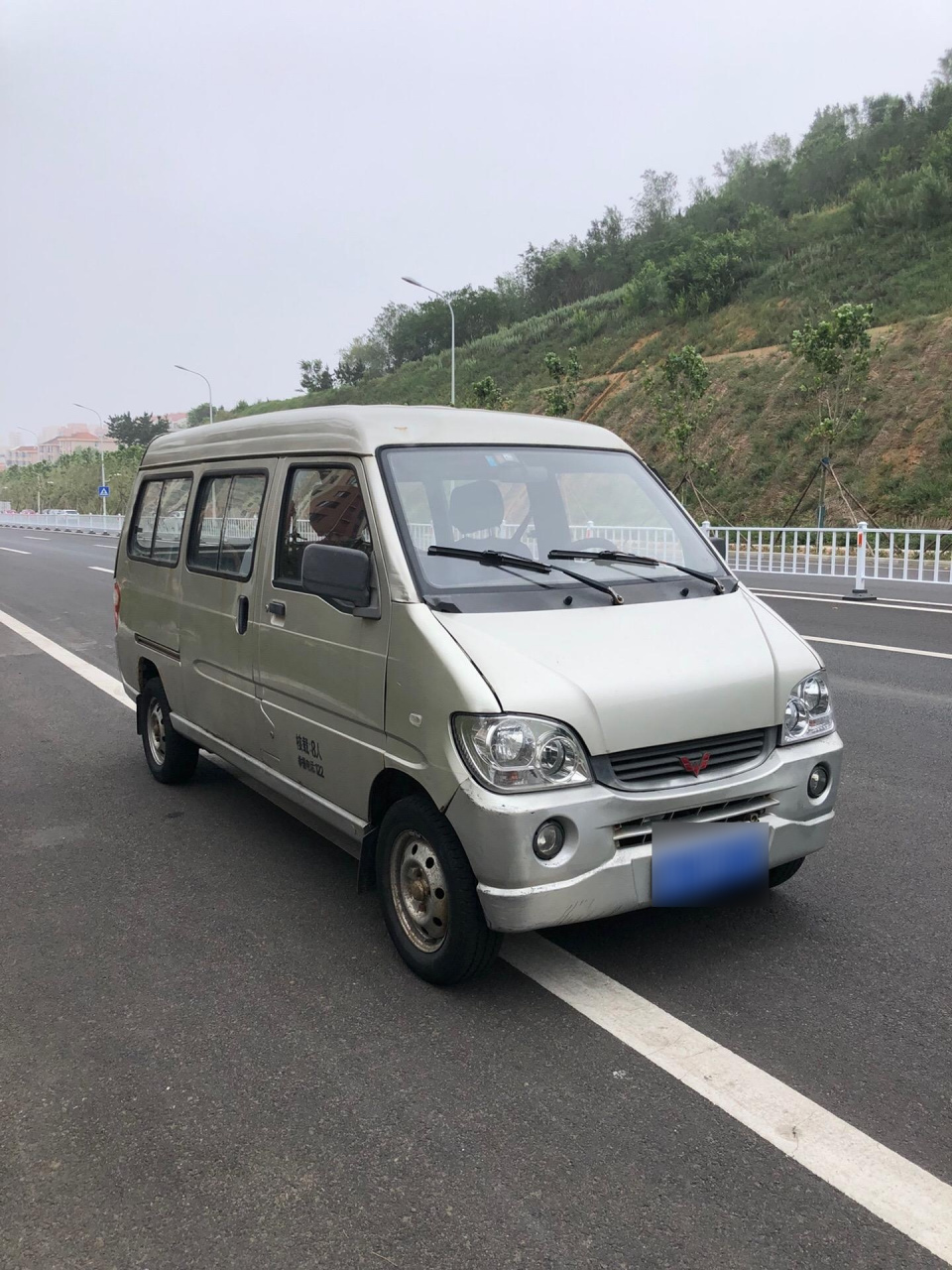 三轮面包车8座厂家图片