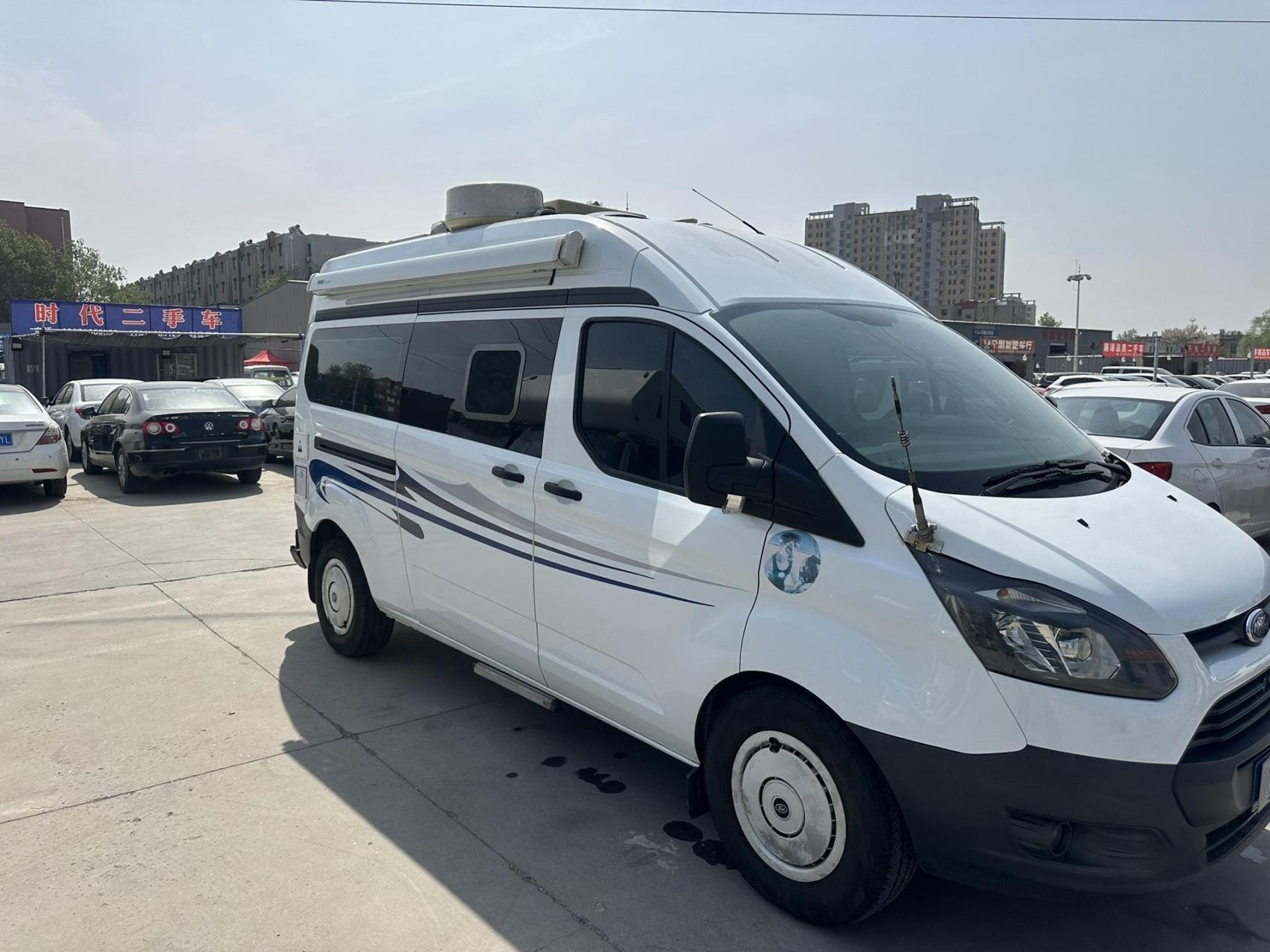 最新17年12福特新全顺v362长轴高顶房车,2.