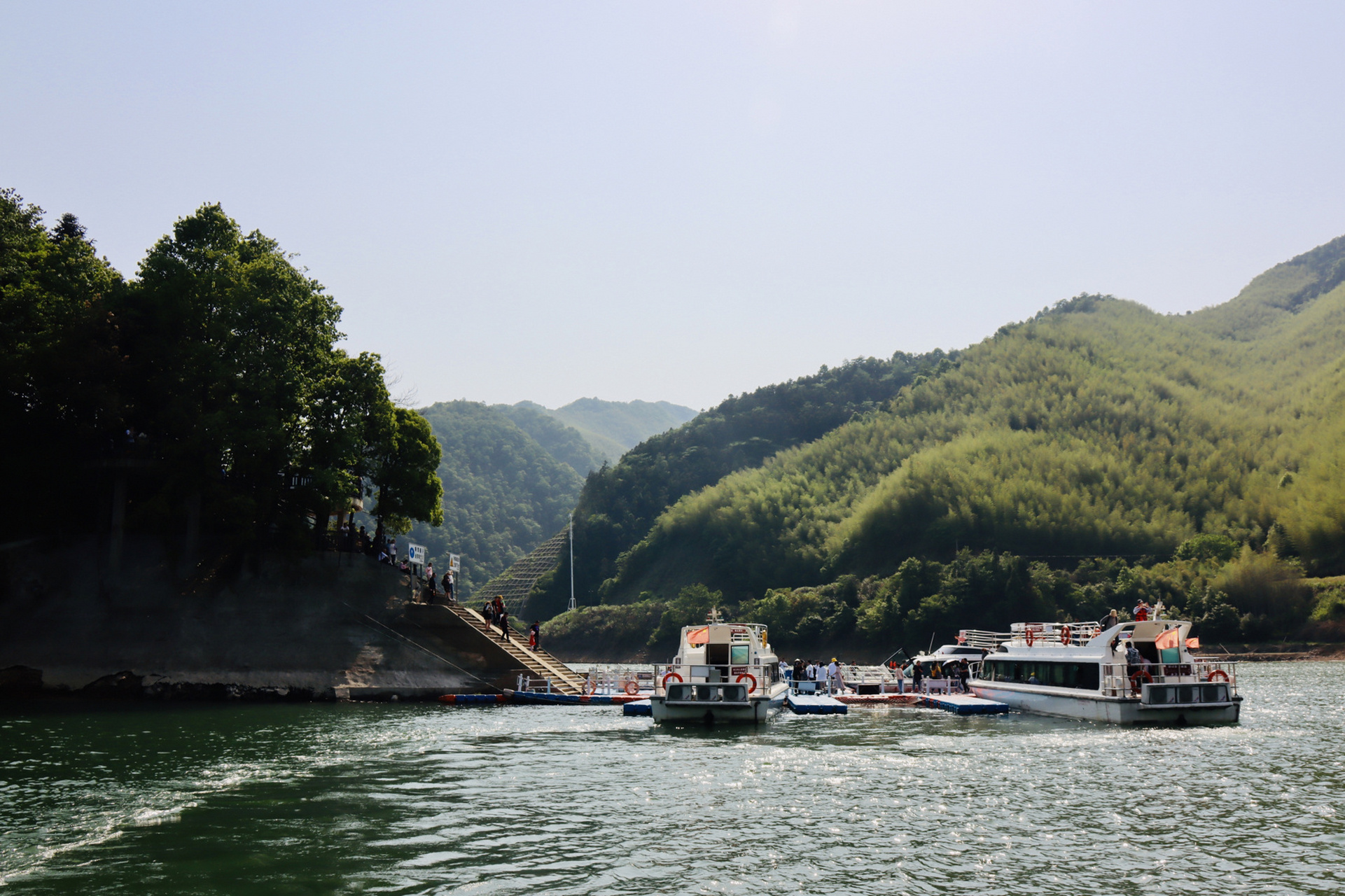 宁国·青龙湾原生态旅游度假区 号称:皖南川藏线上的小千岛湖 	 青