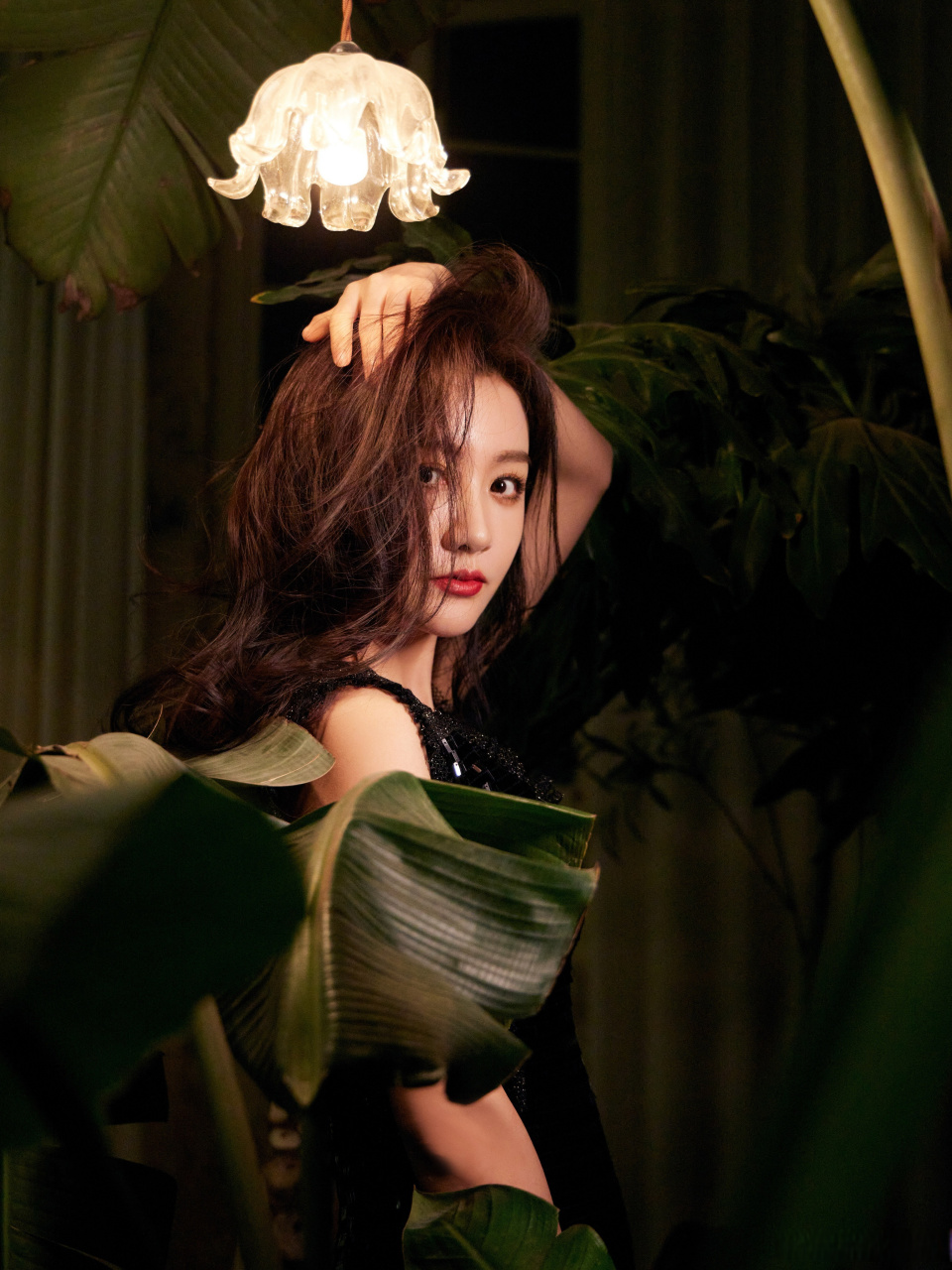 行之所往,万事顺遂.欢娱影视演员杨蓉 最新写真今日释出.