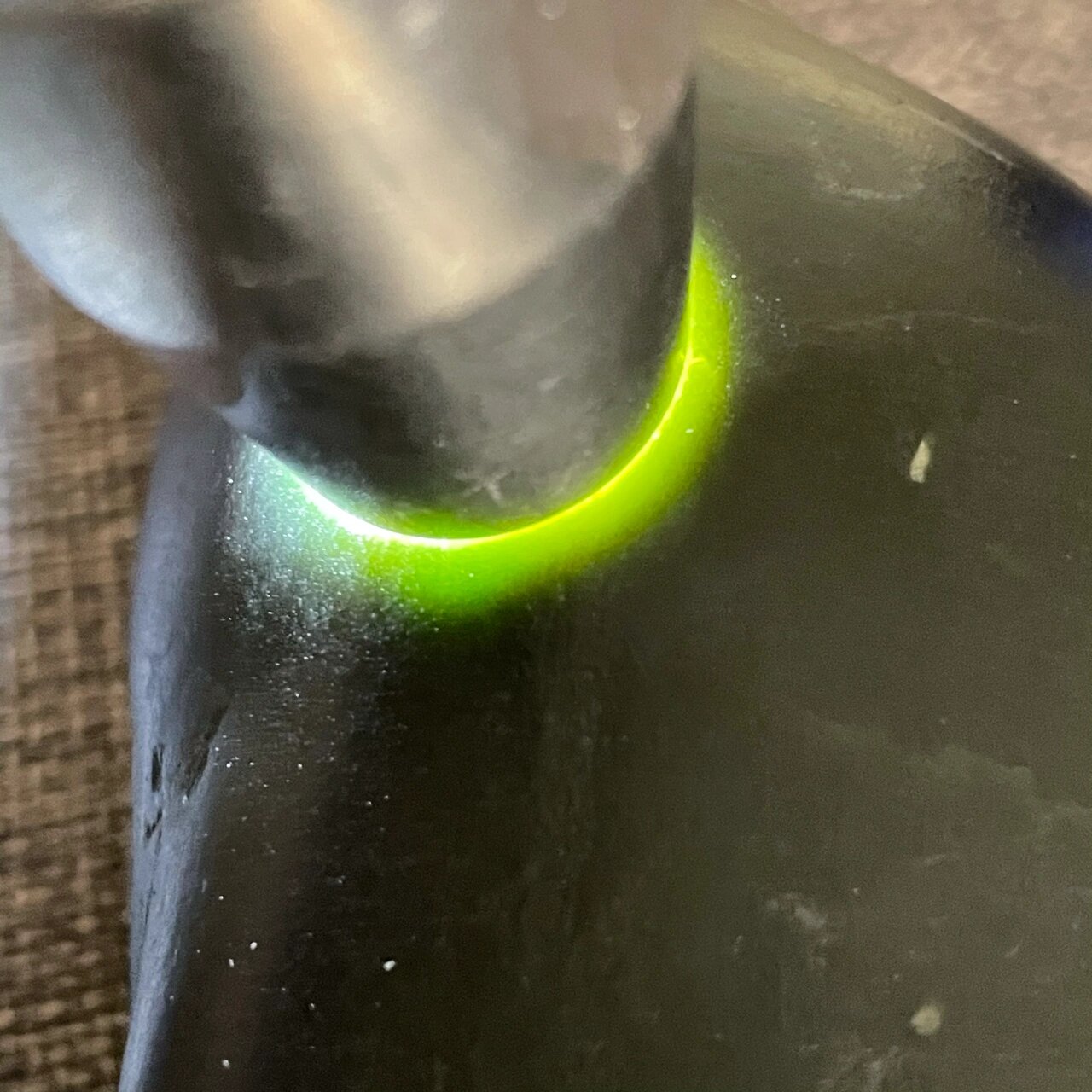 新疆黑青籽料原石