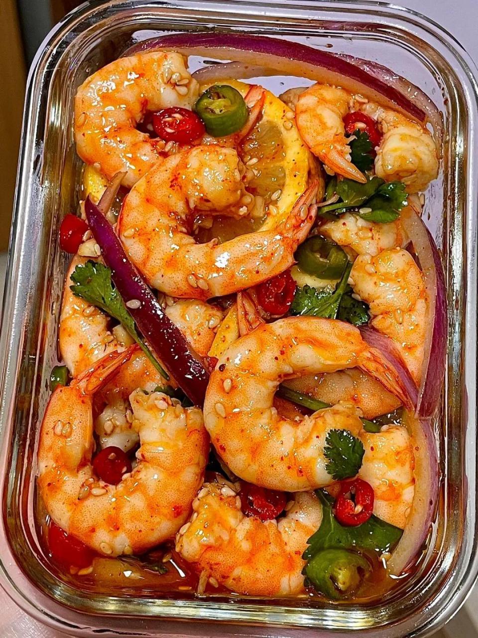 我能一直吃! 酸辣开胃的凉拌柠檬虾 虾仁鲜嫩入味!一口一个好好吃!