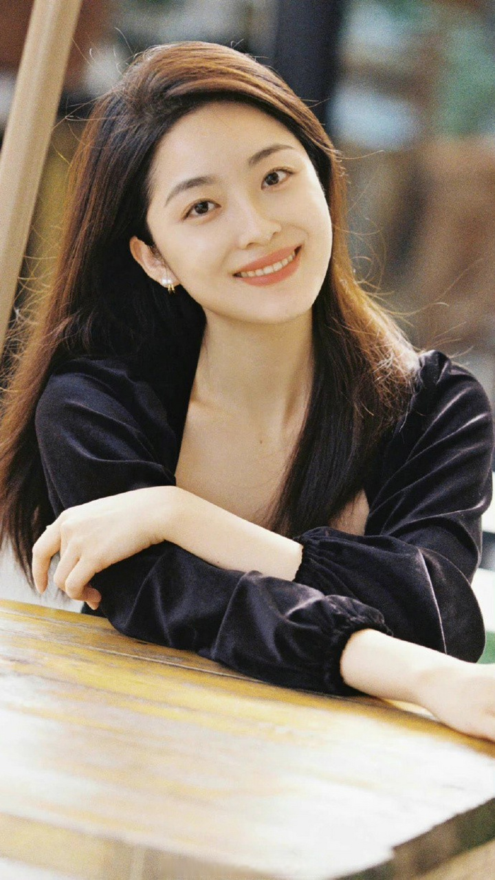 吴曼思 1999年3月27日出生于河南省新乡 白羊座 毕业于北京电影学院