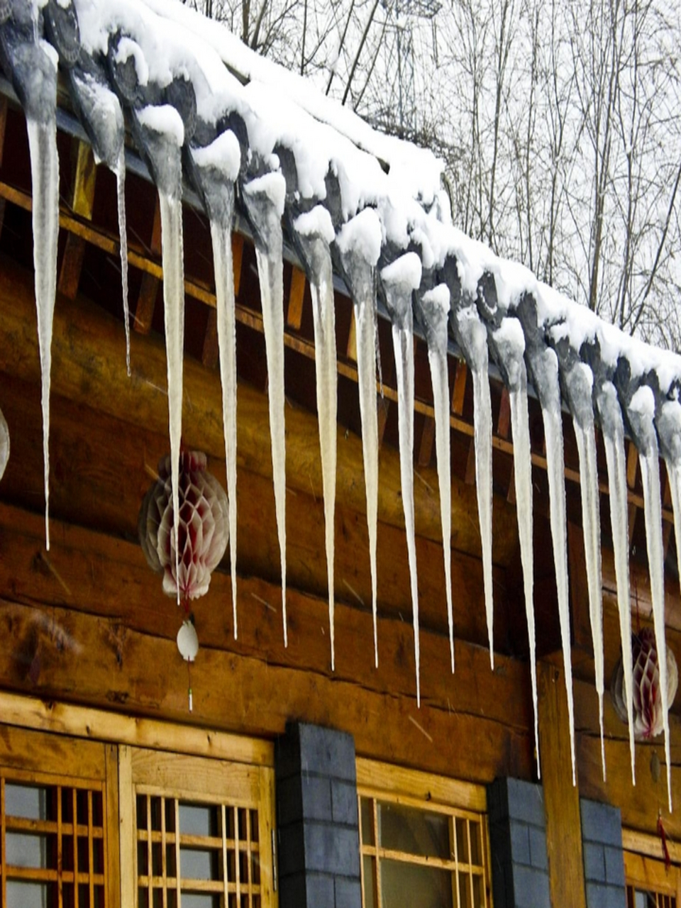 冰溜子图片 冰锥也叫作冰溜子,冰锥子,冰柱.