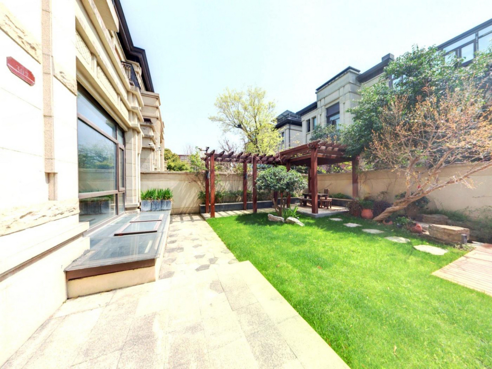 中海61独墅岛534㎡花园300平有湖景 房屋户型:5室2厅5卫 建筑面积