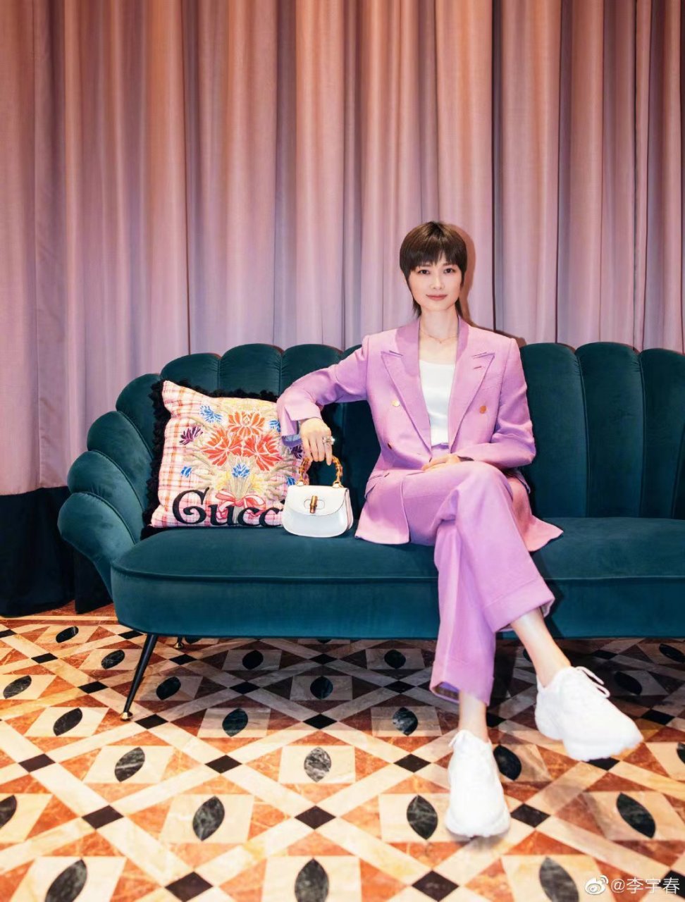 李宇春演唱会成都站官宣#李宇春成都演唱会# 李宇春成都演唱会来啦!