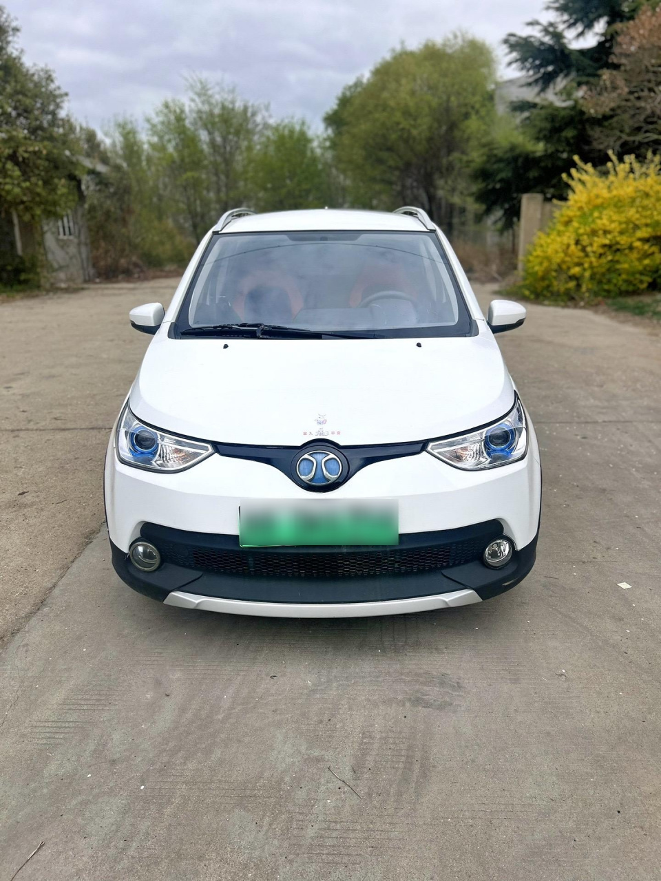 2018年北汽ec200新能源10多块充满电显示190公里绝对的家庭必备省钱