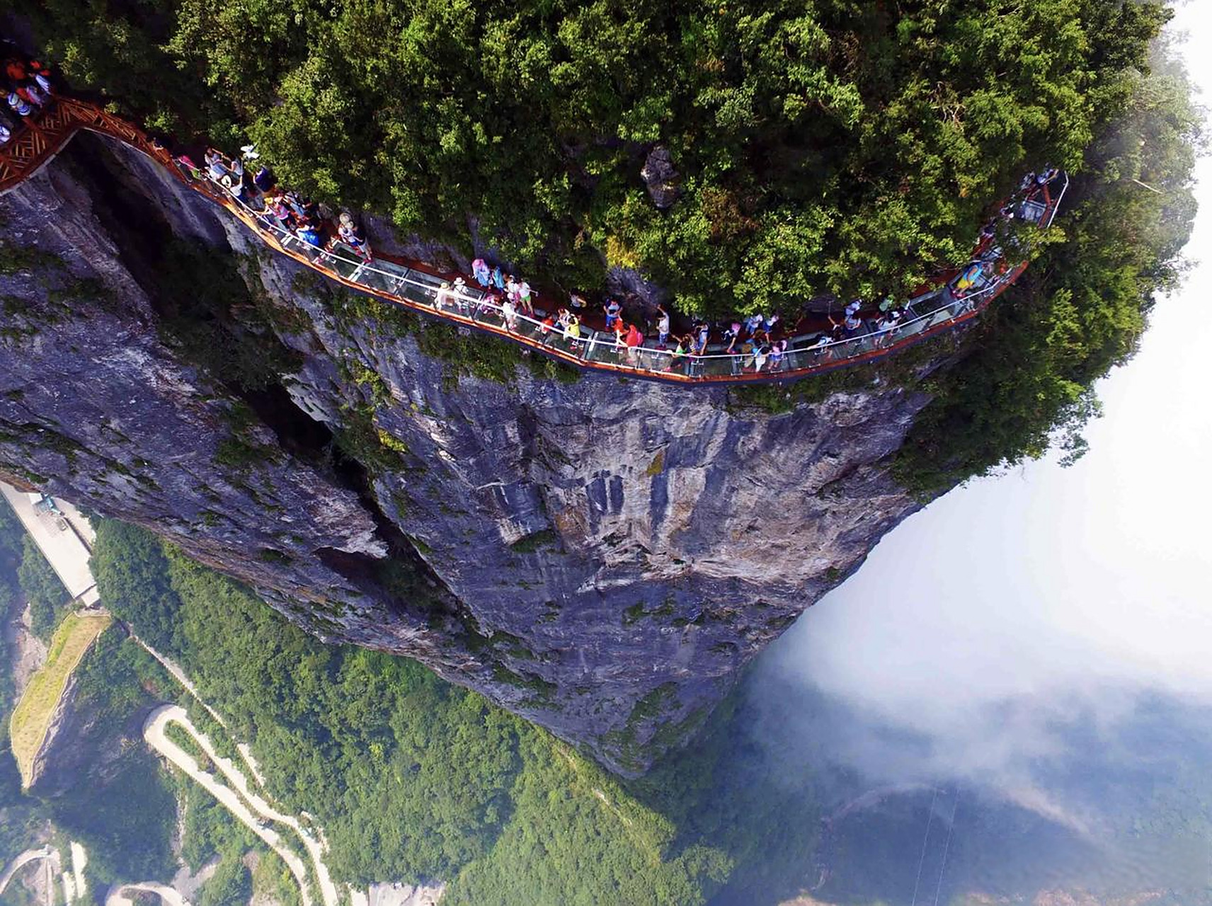 中国适合跳崖自尽的地方的简单介绍