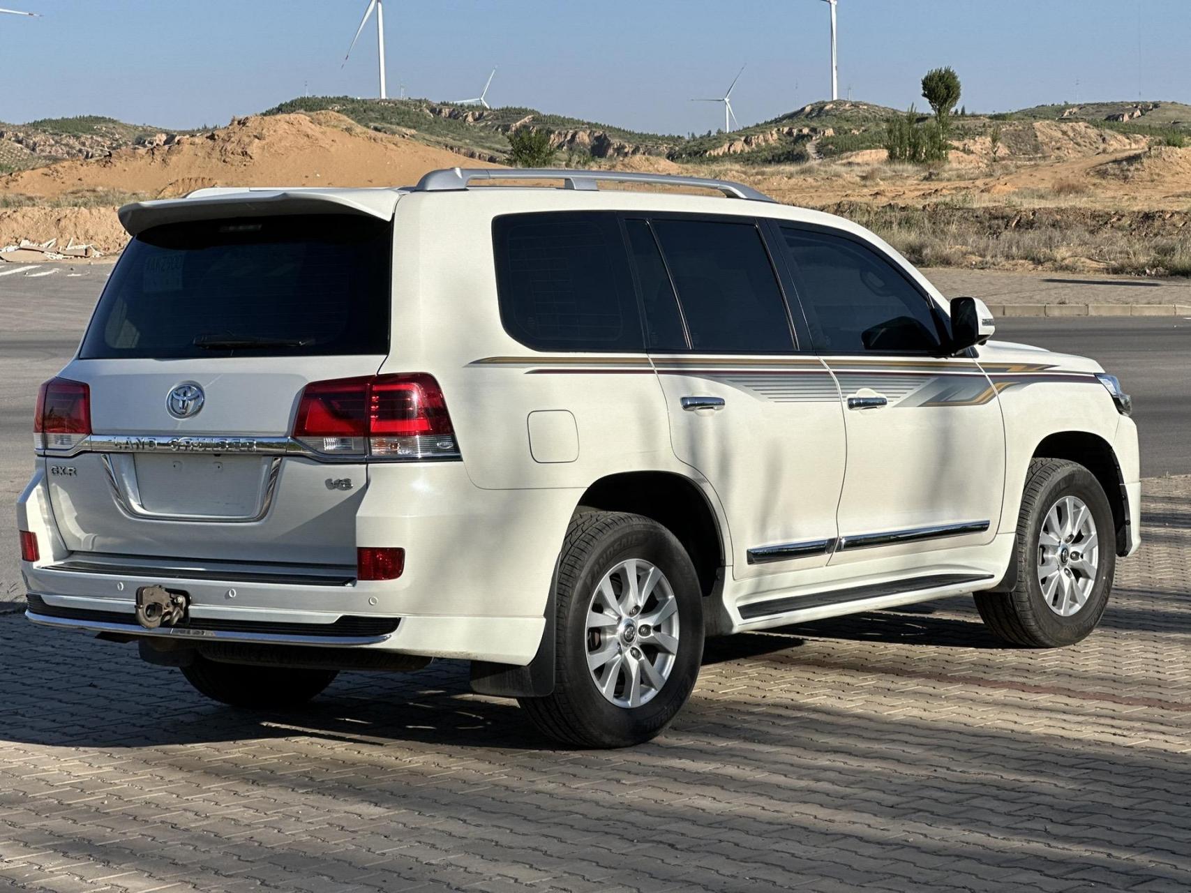 兰德酷路泽 一口价419800元  提档过户,16年酷路泽,8座天窗,一手车0