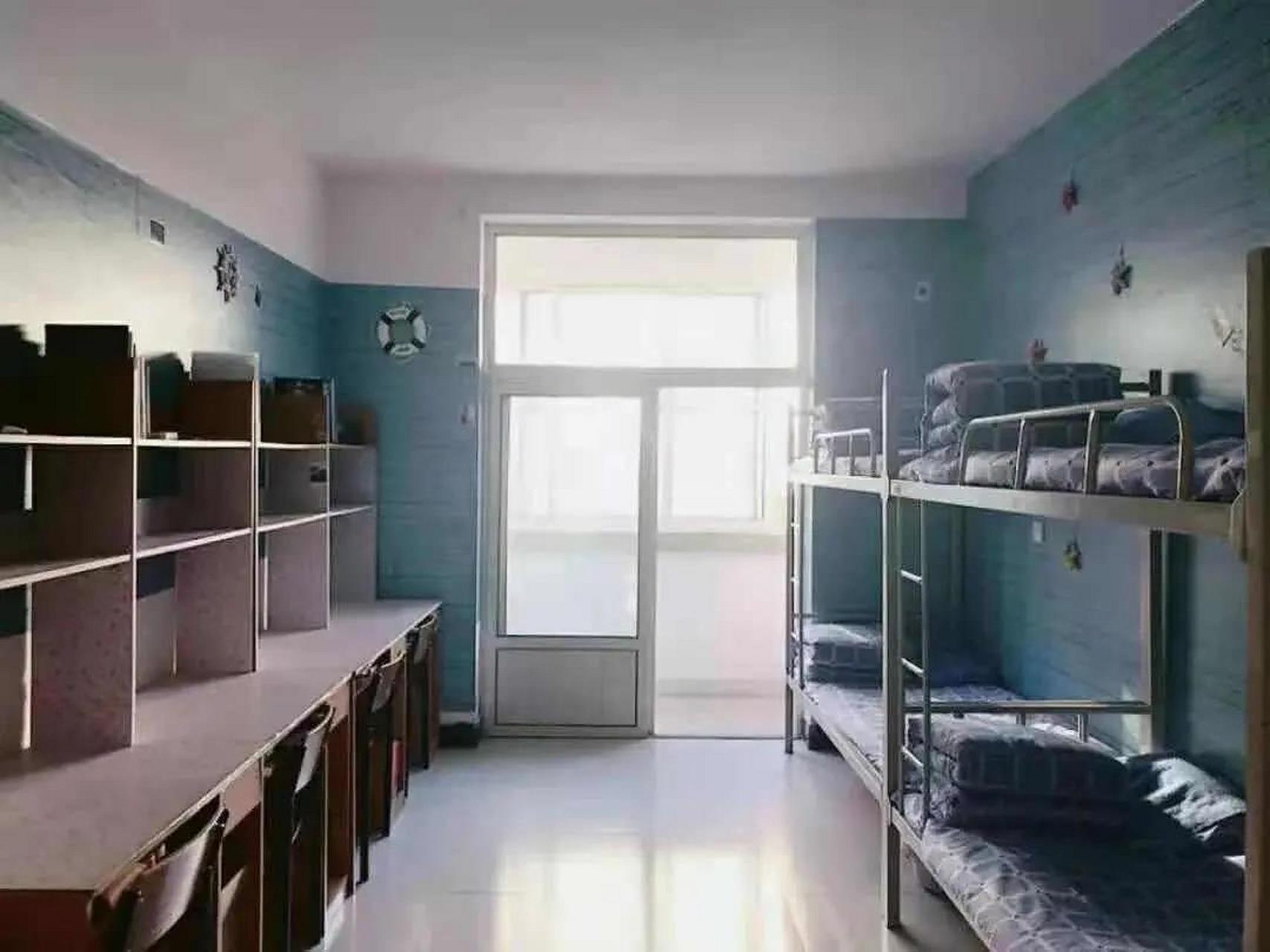 有独立厕所吗 辽宁对外经贸学院宿舍条件:每个寝室都是四人寝,2200