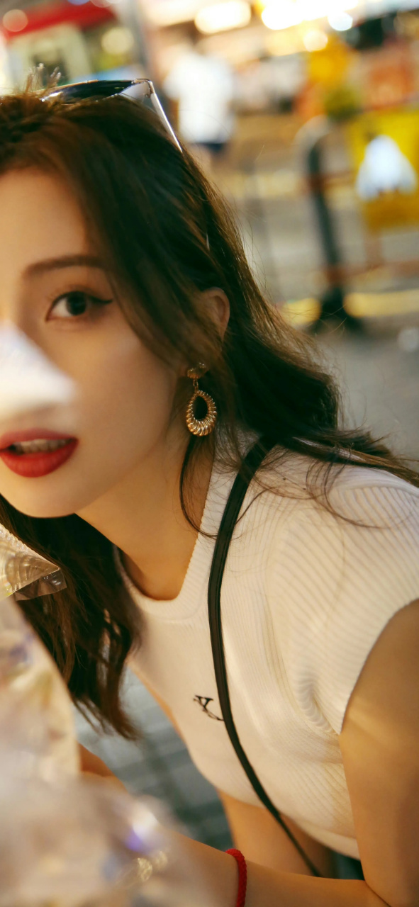 路晨黑白穿搭街拍写真壁纸