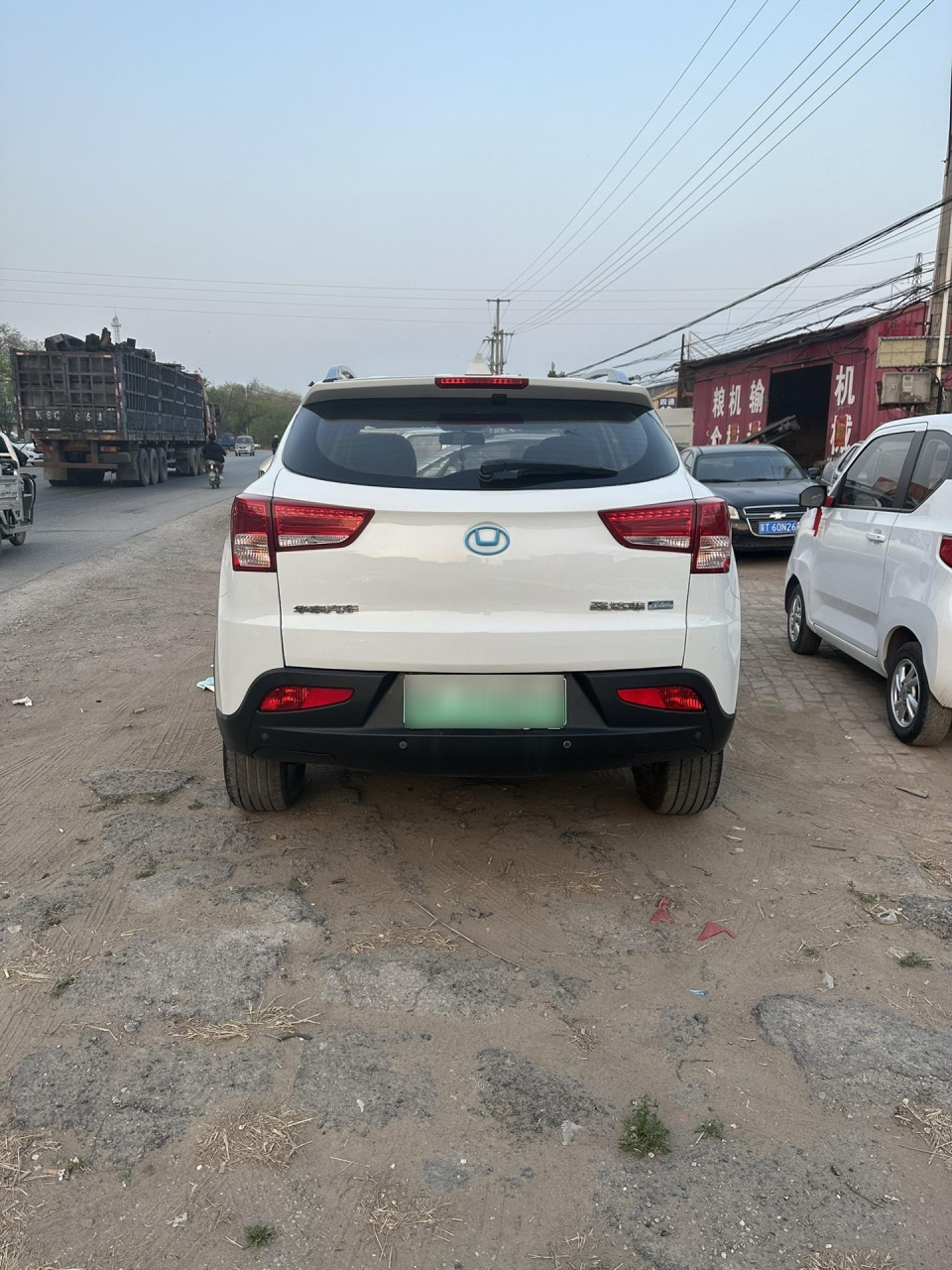 最新到店2016年华泰圣达菲,纯电的,续航266公里,支持快慢充,开着特别