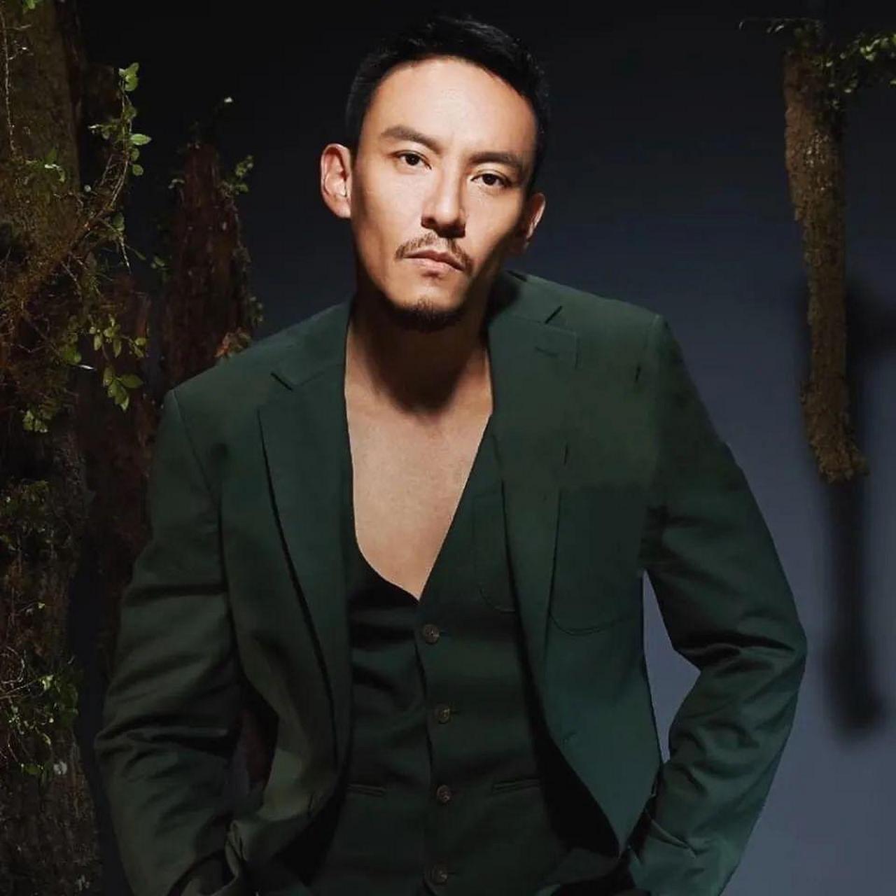 中国台湾著名演员张震,最近登上《vogue》国际中文版的封面,展现了他