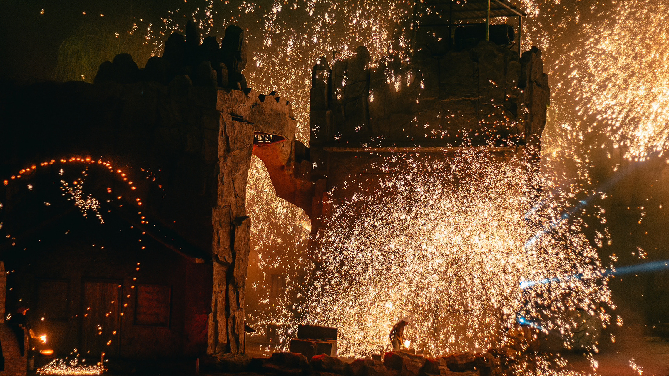 遇 | 晋城·司徒小镇 之 打铁花 打卡非物质文化遗产,打铁花.