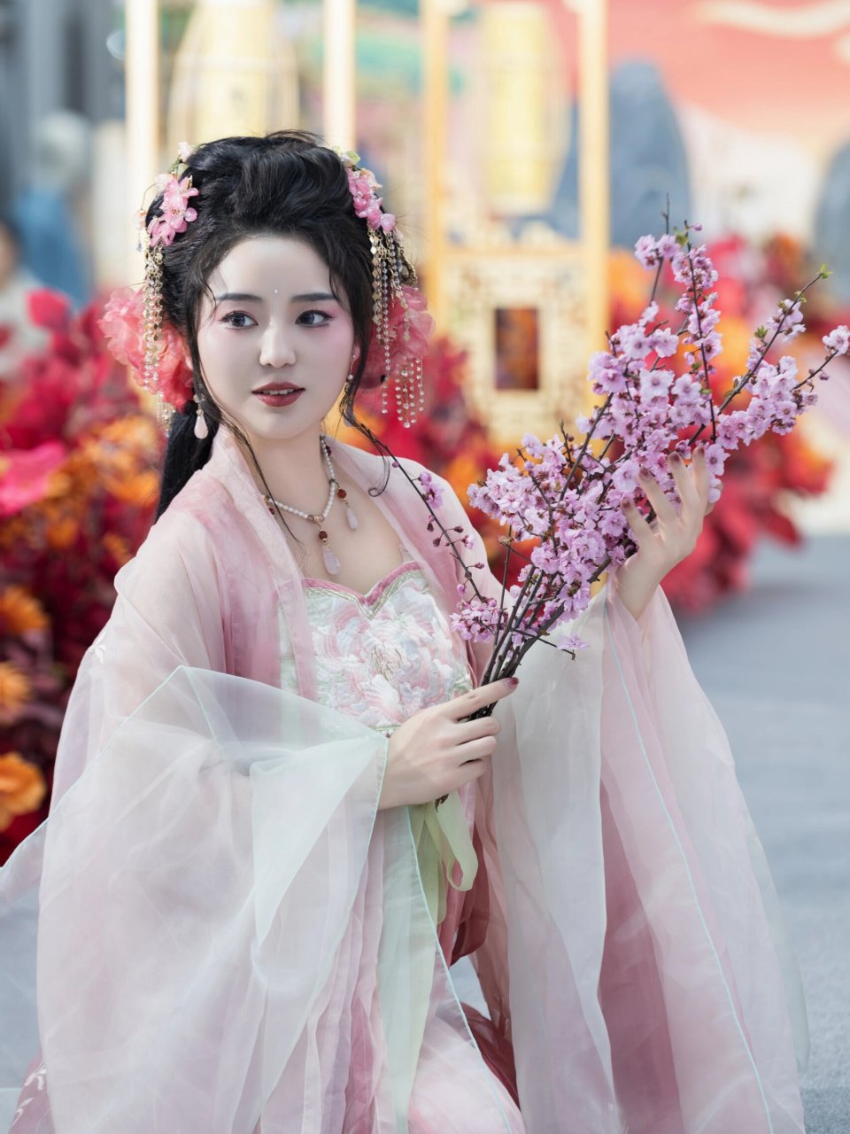 汉服小姐姐# #汉服模特# #穿汉服出门