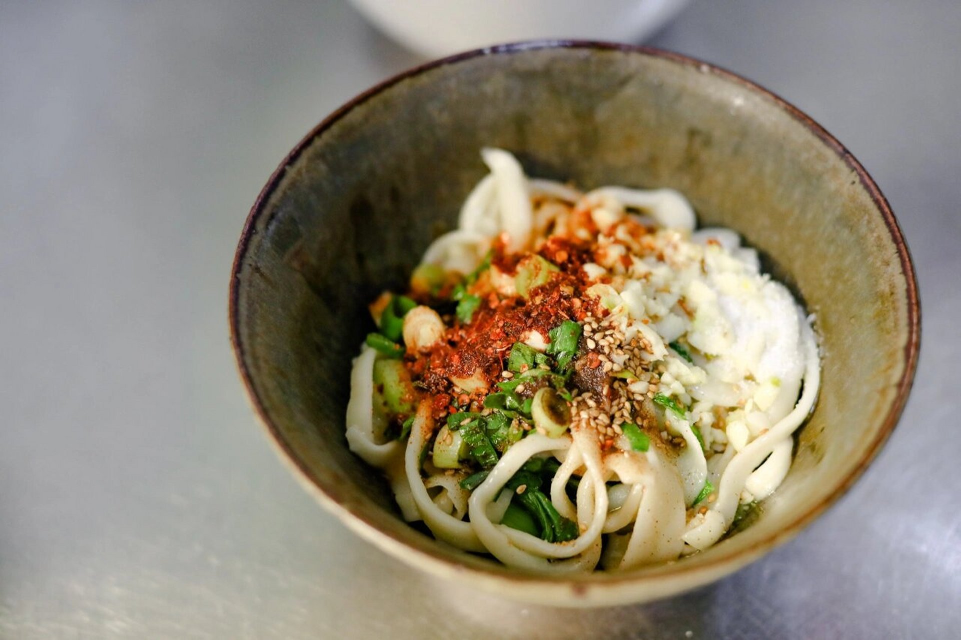 坚持做100种面不重样(17)油泼棍棍面 人们的舌尖记忆是顽固的,尝过再