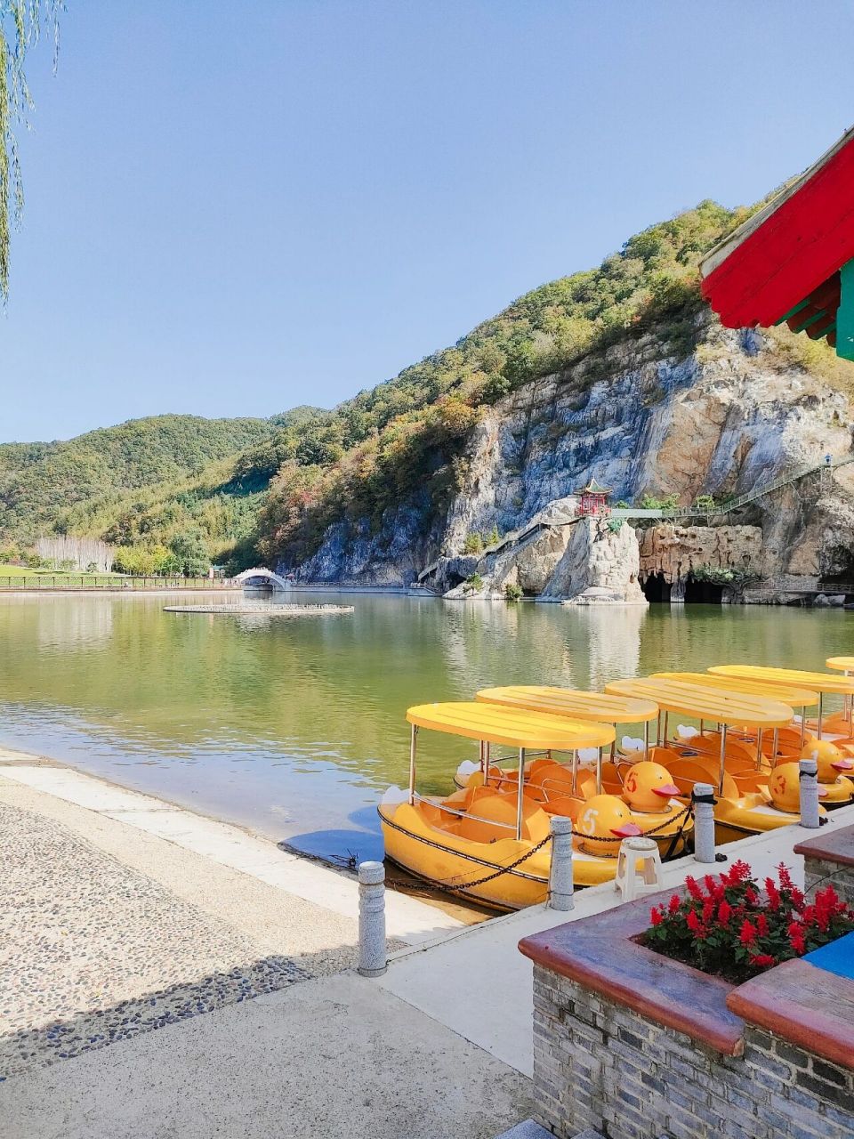 丹东周边游-赛马天锅古洞 位于丹东市凤城市赛马镇温洞村  开车需要2