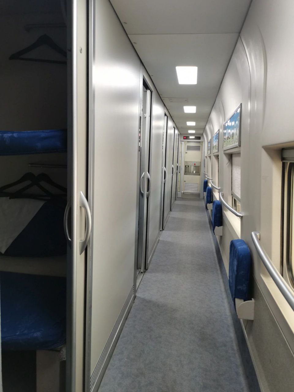 珠海到广州卧代二等座的初体验一个字就是懵 虽然买票付款看到卧代座