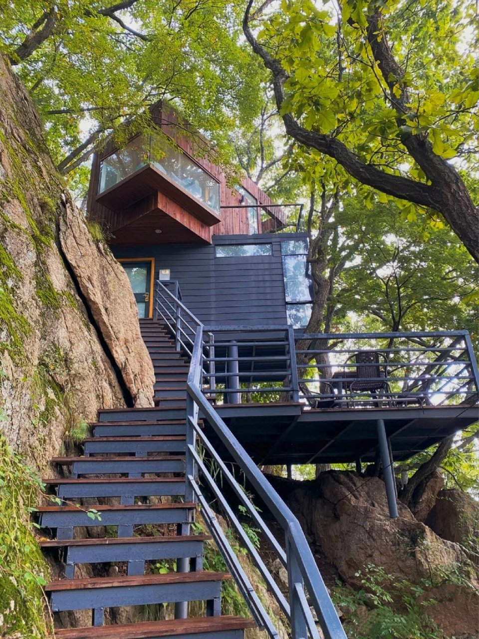 刺激…男友带我去洛阳老君山悬崖玻璃民宿 图片的效果比不上亲身体验