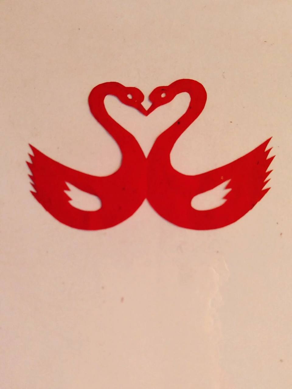 对称天鹅剪纸图