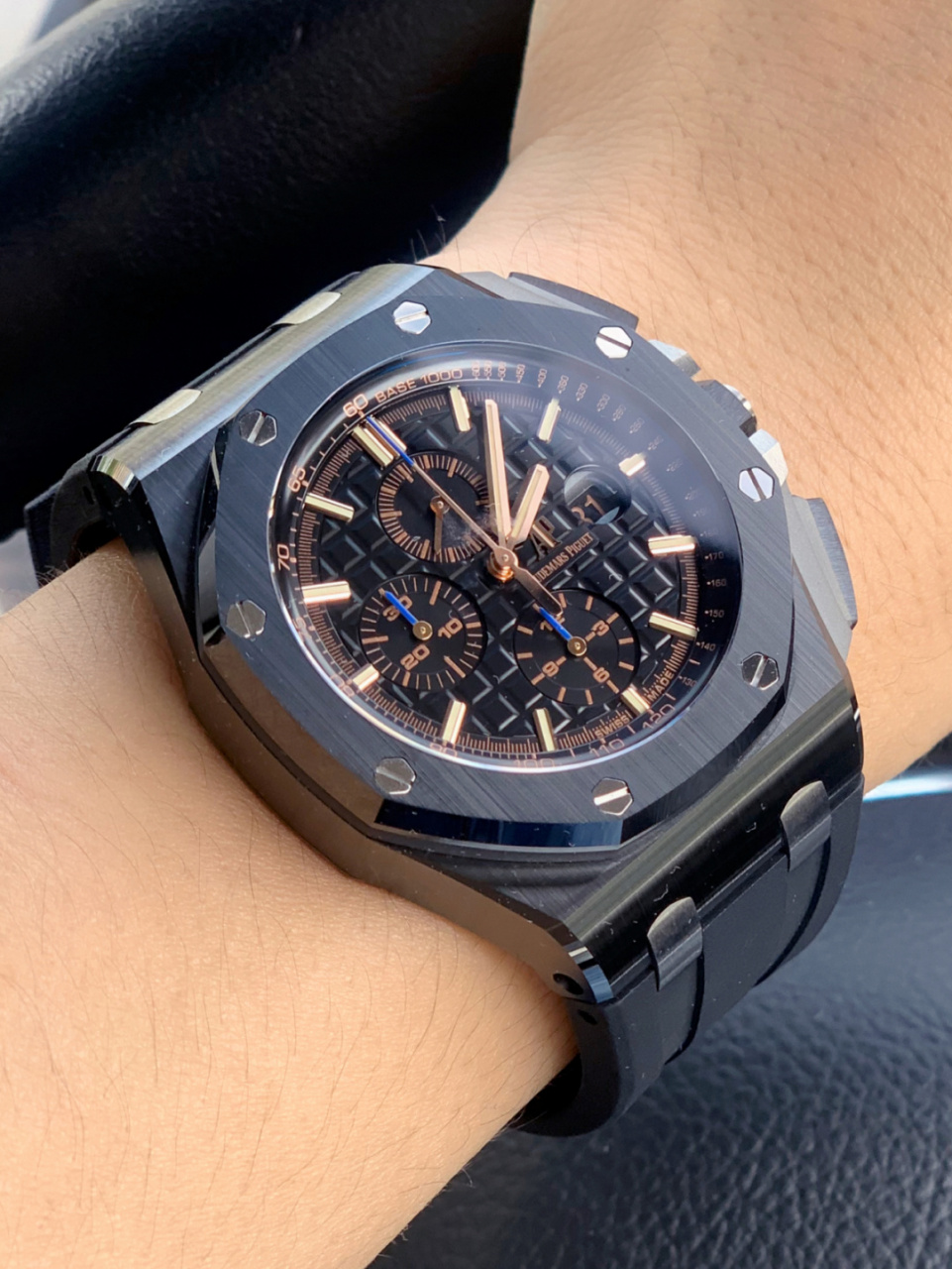 爱彼黑陶瓷离岸26405ce 爱彼的黑陶瓷真的太美了!