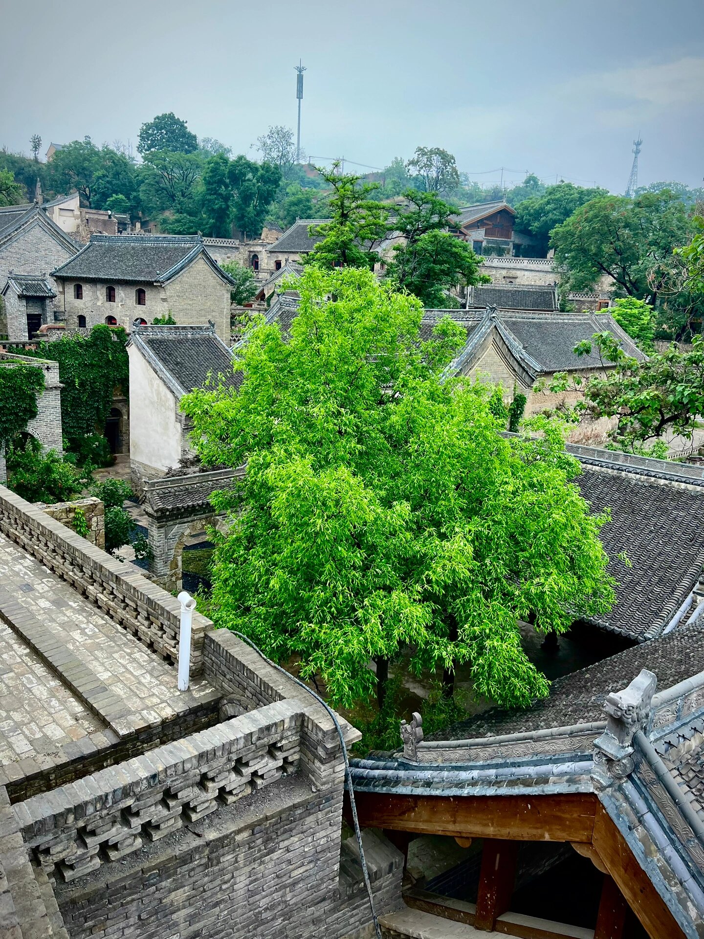 巩义海上桥村 特别推荐下雨天去走一走,很惬意很美.