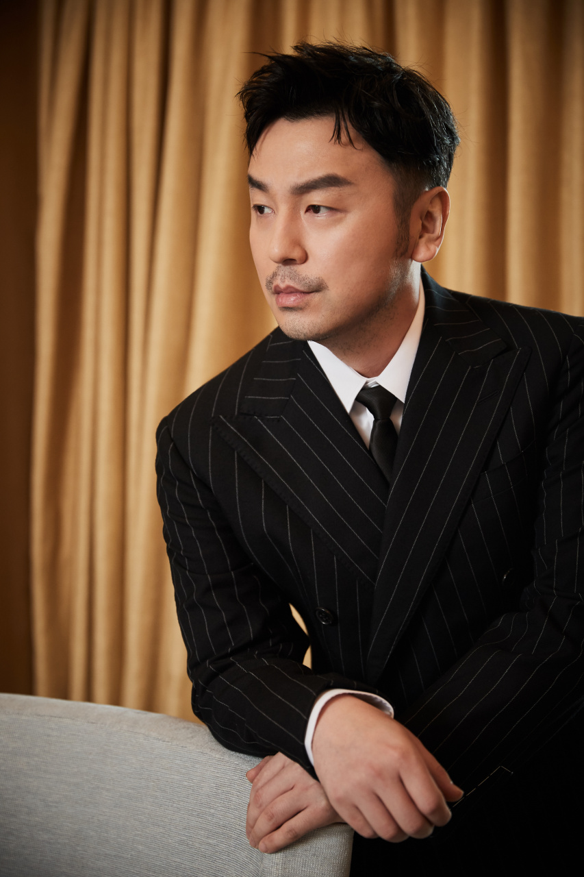 雷佳音出席#2024中国电影大数据荣誉之夜#淡然随性,更具纯粹质感.