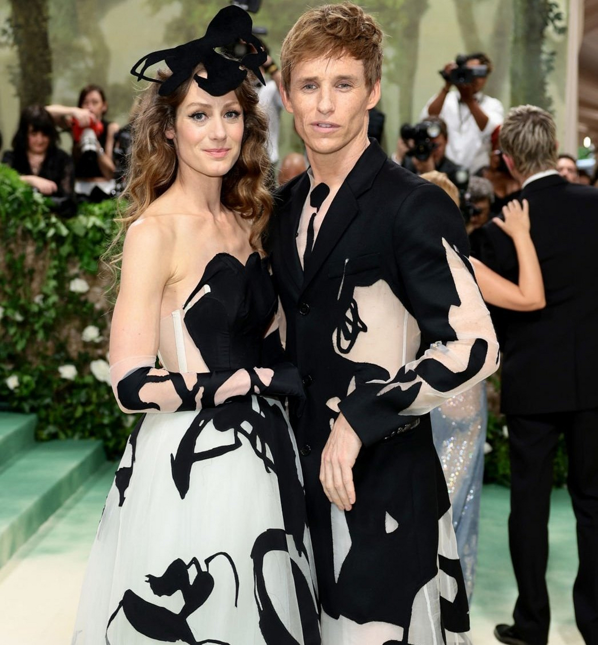 埃迪·雷德梅恩与他的妻子hannah bagshawe #metgala